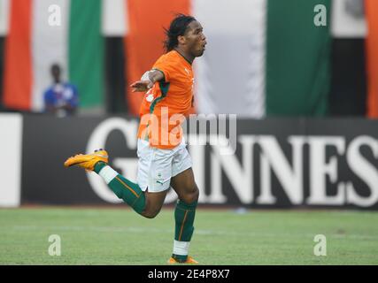 Didier Drogba, de Côte d'Ivoire, célèbre son but lors du match de football de la coupe d'Afrique des Nations, Côte d'Ivoire contre Bénin à Sekondi, Ghana, le 25 janvier 2008. La Côte d'Ivoire a vaincu le Bénin 4-1. Photo de Steeve McMay/Cameleon/ABACAPRESS.COM Banque D'Images