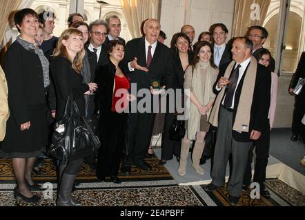 Pierre Tchernia reçoit la Grande Médaille Vermeil de Paris le jour de son 80e anniversaire à l'Hôtel de ville de Paris, France, le 29 janvier 2008. Photo de Denis Guignebourg/ABACAPRESS.COM Banque D'Images