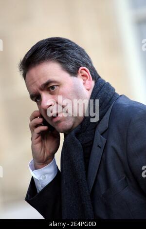 Xavier Bertrand arrive au conseil des ministres qui s'est tenu à l'Elysée à Paris, en France, le 6 février 2008. Photo de Mousse-Taamallah/ABACAPRESS.COM Banque D'Images