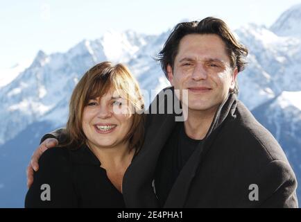 Michele Bernier et Pierre Cassignard posent lors du 10e Festival international du film de télévision de Luchon qui s'est tenu dans les Pyrénées françaises, en France, le 8 février 2008. Photo de Patrick Bernard/ABACAPRESS.COM Banque D'Images