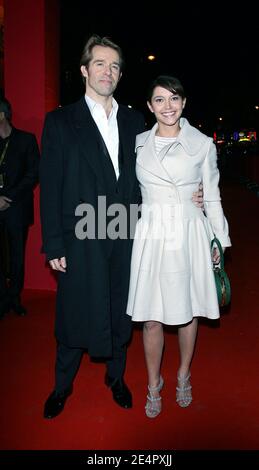 L'actrice Emma de Caunes arrive à la 33ème cérémonie de Cesar (prix du cinéma français) qui s'est déroulée au Théâtre du Châtelet à Paris, le 22 février 2008. Photo de Guignebourg-Khayat/ABACAPRESS.COM Banque D'Images