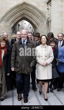 Segolene Royal et Michele Delaunay soutiennent le candidat socialiste Alain Rousset pour les élections municipales à Bordeaux, France, le 26 février 2008. Photo de Patrick Bernard/ABACAPRESS.COM Banque D'Images