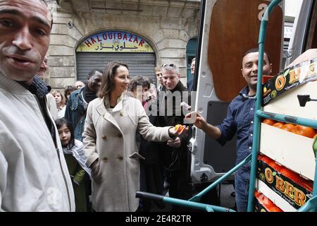 Segolene Royal et Michele Delaunay soutiennent la candidate socialiste pour les élections municipales à Bordeaux, France, le 26 février 2008. Photo de Patrick Bernard/ABACAPRESS.COM Banque D'Images