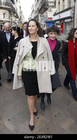 Segolene Royal et Michele Delaunay soutiennent la candidate socialiste pour les élections municipales à Bordeaux, France, le 26 février 2008. Photo de Patrick Bernard/ABACAPRESS.COM Banque D'Images