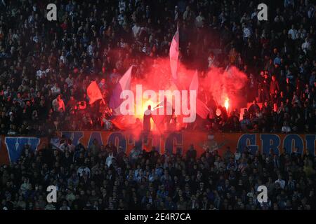 Ambiance pendant le match de football de la Ligue 1 Olympique de Marseille contre Auxerre au Stade vélodrome de Marseille, France le 1er mars 2008. Marseille a gagné 2-1. Photo de Stuart Morton/Cameleon/ABACAPRESS.COM Banque D'Images