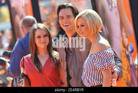 Jim Carrey, Jenny McCarthy et Jane Erin Carrey assistent à la première de 'Dr. Seuss Horton entend UN qui!' Au Mann Village Theatre de Westwood, Los Angeles, CA, Etats-Unis, le 8 mars 2008. Photo de Lionel Hahn/ABACAPRESS.COM Banque D'Images