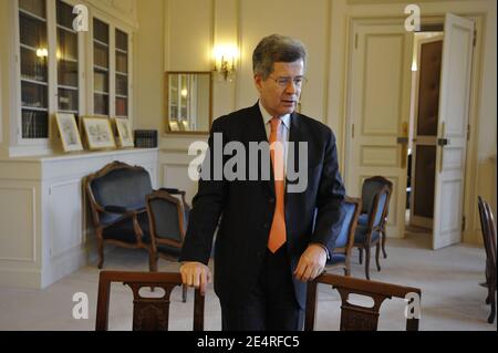 Le conseiller diplomatique du Président français et Sherpa Jean David Levitte dans son bureau à l'Elysée Palace, Paris, France, le 22 janvier 2008. Photo par Elodie Gregoire/ABACAPRESS.COM Banque D'Images