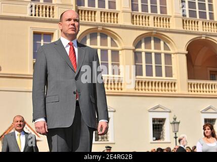 Photo du dossier : le Prince Albert II de Monaco arrive pour son 50e anniversaire à Monte-Carlo, Monaco, le 14 mars 2008. Le 10e anniversaire du règne du Prince Albert II est célébré en principauté le 11 juillet 2015. Photo de Nebinger-Piovanotto/ABACAPRESS.COM Banque D'Images