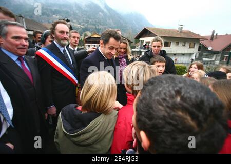 Le président Nicolas Sarkozy visite le petit-Bornand, France, le 18 mars 2008. Photo de Mousse/ABACAPRESS.COM Banque D'Images