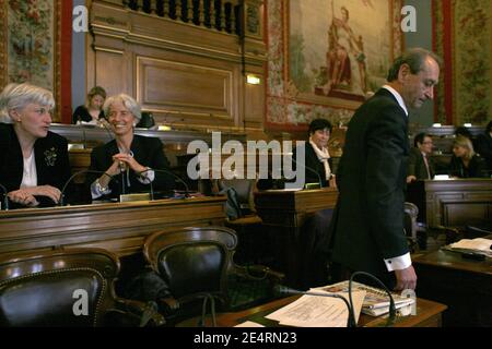 Françoise de Panafieu, Christine Lagarde et Bertrand Delanoe assistent à la session extraordinaire du conseil municipal de Paris à l'hôtel de ville de Paris, France, le 21 mars 2008. Delanoe a été officiellement réélu maire de Paris pendant la session extraordinaire. Photo de Jean-Luc Luyssen/Pool/ABACAPRESS.COM. Banque D'Images