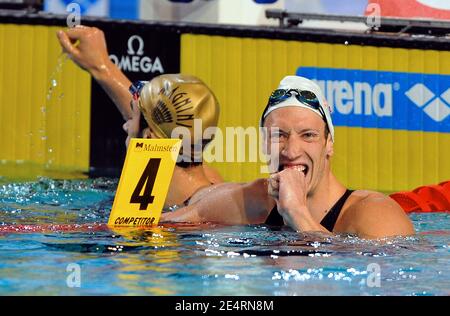 Alain Bernard, de France, réagit après avoir remporté la finale libre de 100m de ses hommes aux Championnats d'Europe de natation d'Eindhoven le 22 mars 2008. Bernard a battu samedi le record du monde libre de 100 m masculin avec un temps de 47.50 secondes aux championnats européens de natation. Photo de Nicolas Gouhier/Cameleon/ABACAPRESS.COM Banque D'Images