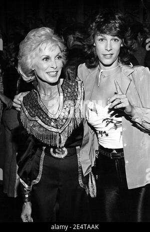 Janet Leigh et Jamie Lee Curtis au Boomtown Party 5/22/1979 crédit: Ralph Dominguez/MediaPunch Banque D'Images