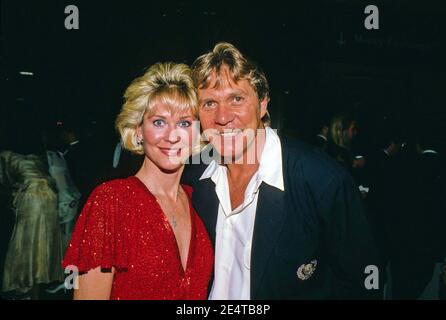 Dee Wallace et Christopher Stone 1987 crédit : Ralph Dominguez/MediaPunch Banque D'Images