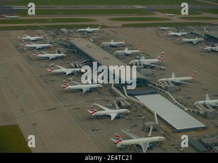 Avions British Airways au centre de l'aéroport Banque D'Images