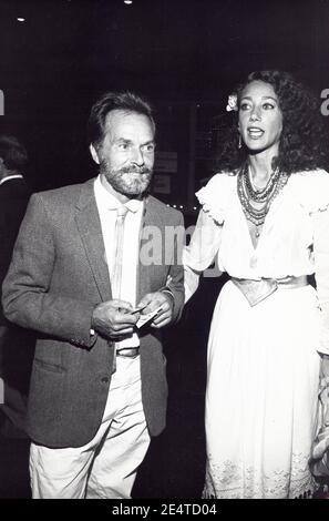 Marisa Berenson et Paul Jasmin 1980 crédit : Ralph Dominguez/MediaPunch Banque D'Images