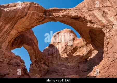DOUBLE ARC WINDOWS SECTION ARCHES PARC NATIONAL MOAB UTAH Banque D'Images