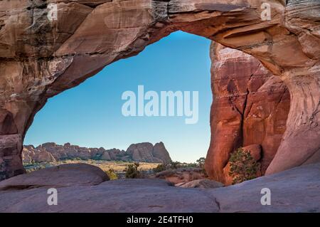 ARCHE CASSÉE DEVILS GARDEN ARCHES NATIONAL PARK MOAB UTAH Banque D'Images