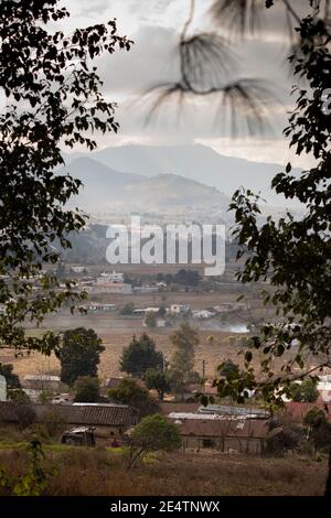 Paysage de village avec des montagnes à Cantel, Guatemala, Amérique centrale. Banque D'Images