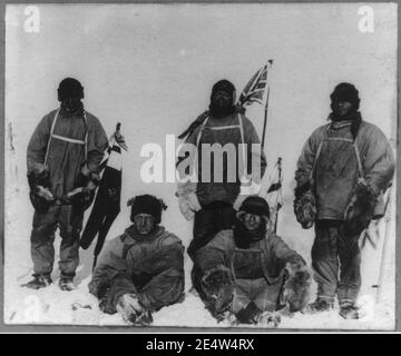 Membres de l'expédition Terra Nova au pôle Sud : Robert F. Scott, Lawrence Oates, Henry R. Bowers, Edward A. Wilson et Edgar Evans Banque D'Images