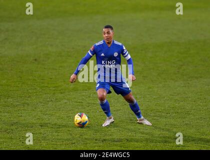 Brentford Community Stadium, Londres, Royaume-Uni. 24 janvier 2021. English FA Cup football, Brentford FC versus Leicester City; Youri Tielemans de Leicester City crédit: Action plus Sports/Alay Live News Banque D'Images