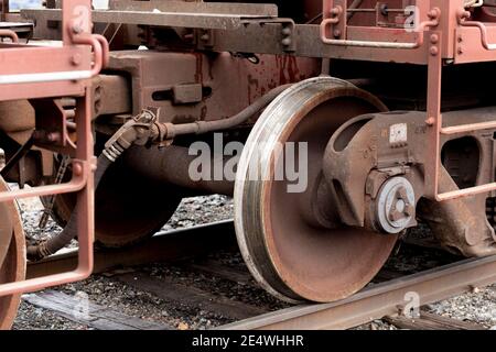 Wagons-trémies de chemin de fer roues et essieux sur les voies ferrées, au chantier ferroviaire BNSF, Troy, Montana. Burlington Northern et Santa Fe Railway était pour Banque D'Images