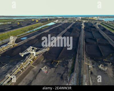 Port de Newcastle Black Coal Loader sur les transporteurs d'expédition en vrac Bateaux pour l'exportation Banque D'Images