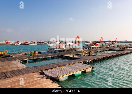 Masculin, Maldives – 20 février 2018: TMA - Trans Maldivian Airways Twin Otter hydravions à l'aéroport de Malé (MLE) aux Maldives. Banque D'Images