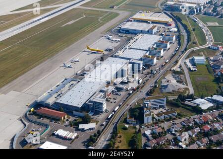 Stuttgart, Allemagne - 2 septembre 2016 : zone de chargement de l'aéroport de Stuttgart (STR) en Allemagne. Banque D'Images