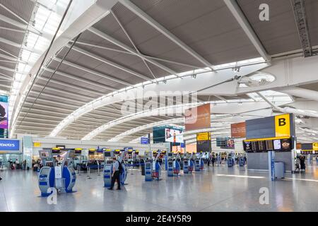 Londres, Royaume-Uni - 1er août 2018 : terminal 5 de l'aéroport de Londres Heathrow (LHR) au Royaume-Uni. Banque D'Images
