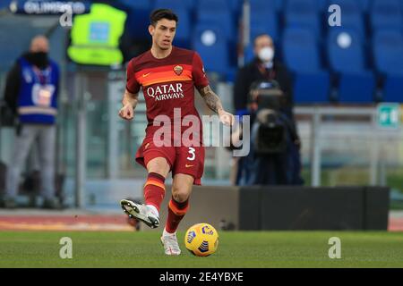 Rome, Italie. 23 janvier 2021. Roger Ibanez (Roma) en action pendant le match de Serie A Tim entre AS Roma et Spezia Calcio au Stadio Olimpico le 23 2021 janvier à Rome, Italie. (Photo de Giuseppe Fama/Pacific Press/Sipa USA) crédit: SIPA USA/Alay Live News Banque D'Images