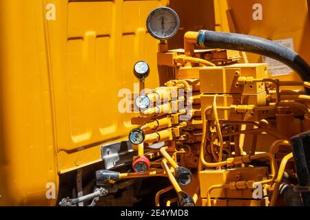Leviers d'équipement lourd pour la commande des pièces mécaniques du machine Banque D'Images