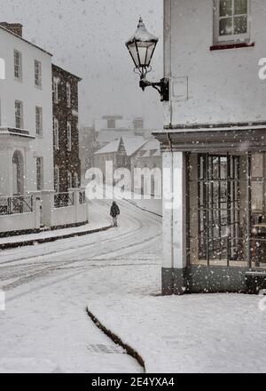 Harrow on the Hill High Street recouverte de neige en hiver, en Angleterre Banque D'Images