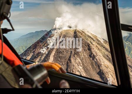 Vue aérienne des volcans de Bougainville, Papouasie-Nouvelle-Guinée Banque D'Images