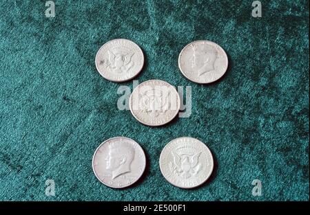 1964 pièces de monnaie d'un demi-dollar américain John F Kennedy Silver ( 90% argent ) Banque D'Images