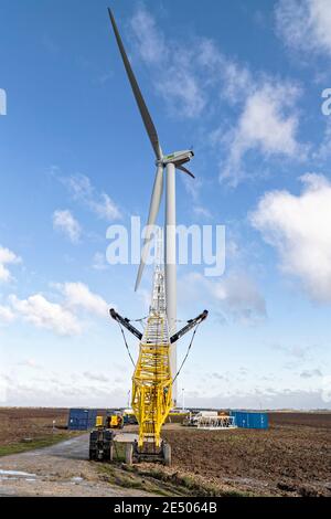 Beauce, France. 25 janvier 2021. Opération d'entretien sur une éolienne le 25 janvier 2021. Banque D'Images