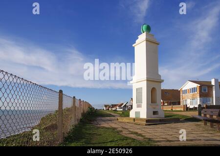 Meridian Monument (George V Memorial) à Peacehaven (East Sussex) - point de départ du Greenwich Meridian Trail Banque D'Images