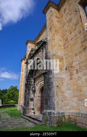 Église de Saint Pierre ad Vincula, San Pedro ad Vincula en espagnol. Il a été construit au XVIIe siècle et est situé dans la ville de Lierganes, province de C Banque D'Images