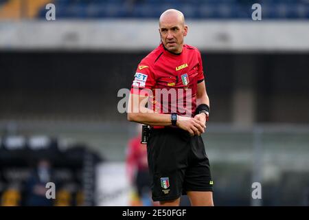 Vérone, Italie. 24 janvier 2021. Verona, Italie, Marcantonio Bentegodi stade, 24 janvier 2021, l'arbitre Michael Fabbri pendant Hellas Verona vs SSC Napoli - football italien Serie A Match Credit: Ettore Griffoni/LPS/ZUMA Wire/Alamy Live News Banque D'Images