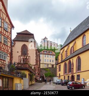 Vue sur la ville de Wertheim am main dans le sud de l'Allemagne à heure d'été Banque D'Images