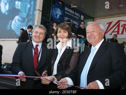 La ministre française de la Culture, Christine Albanel, ouvre le MIP TV avec Milia 2008 à Cannes, le 7 avril 2008. Photo de Denis Guignebourg/ABACAPRESS.COM Banque D'Images