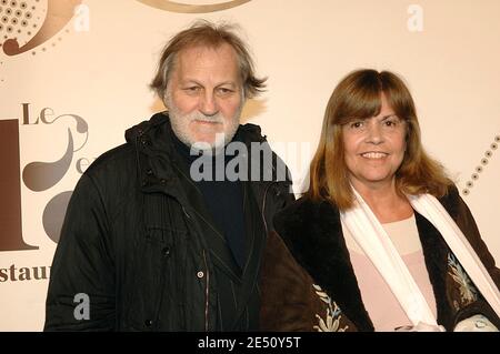 Chantal Goya et son mari Jean-Jacques Debout assistent à la fête pour célébrer le nouveau restaurant « le Perroquet » au Casino de Paris le 7 avril 2008. Photo de Giancarlo Gorassini/ABACAPRESS.COM Banque D'Images