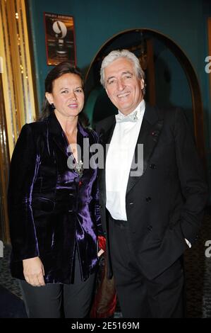 Jean-Loup Dabadie et son épouse Veronique assistent à la 22e cérémonie de remise des prix du théâtre Molieres au Folies Bergère à Paris, en France, le 28 avril 2008. Photo de Orban-Gouhier/ABACAPRESS.COM Banque D'Images