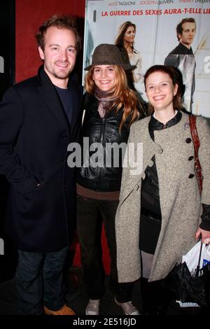 EXCLUSIF - Alice Taglioni avec Jocelyn Quivrin et le réalisateur Lea Fazer assistent à la projection de notre Univers Impitoyable au Théâtre le Champo à Paris, France, le 28 avril 2008. Photo de Benoit Pinguet/ABACAPRESS.COM Banque D'Images