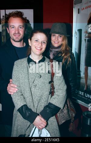 EXCLUSIF - Alice Taglioni avec Jocelyn Quivrin et le réalisateur Lea Fazer assistent à la projection de notre Univers Impitoyable au Théâtre le Champo à Paris, France, le 28 avril 2008. Photo de Benoit Pinguet/ABACAPRESS.COM Banque D'Images