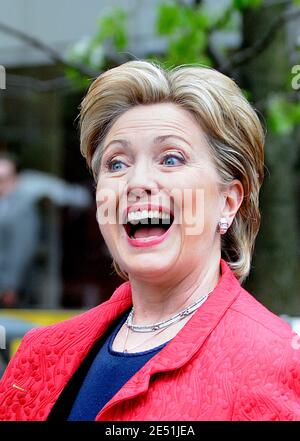 LA sénatrice DE New York Hillary Clinton, un espoir présidentiel DÉMOCRATE AMÉRICAIN, lors d'un événement de campagne en plein air à Pittsburgh, en Pennsylvanie, aux États-Unis, le 21 avril 2008. Photo par Olivier Douliery/ABACAPRESS.COM Banque D'Images