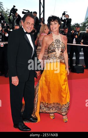 LIO et Jean-François Lepetit arrivent au Palais des Festivals de Cannes, dans le sud de la France, le 22 mai 2008, pour la projection de la Frontiere de l'Aube de Philippe Garrel présentée en compétition au 61e Festival de Cannes. Photo de Hahn-Nebinger-Orban/ABACAPRESS.COM Banque D'Images