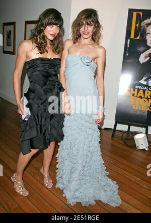 Milla Jovovich et Lou Doillon assistent à la « fête de l'elle Dior » qui s'est tenue à l'Eden Roc Hotel lors du 61e Festival de Cannes, le 23 mai 2008. Photo de Denis Guignebourg/ABACAPRESS.COM Banque D'Images