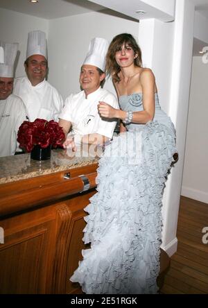 Lou Doillon participe à la fête "elle Dior" qui s'est tenue à l'Eden Roc Hotel lors du 61e Festival de Cannes, le 23 mai 2008. Photo de Denis Guignebourg/ABACAPRESS.COM Banque D'Images