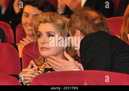 Catherine Deneuve participant à la cérémonie de clôture du 61e Festival de Cannes au Palais des Festivals de Cannes, France, le 25 mai 2008. Photo de Hahn-Nebinger-Orban/ABACAPRESS.COM Banque D'Images