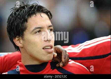 Samir Nasri de France avec des joueurs de l'équipe française écoutez leur hymne national avant le match international de football amical, France contre Colombie au Stade de France à Saint-Denis près de Paris, France le 3 juin 2008. La France a gagné le match 1-0. Photo de Thierry Orban/Cameleon/ABACAPRESS.COM Banque D'Images